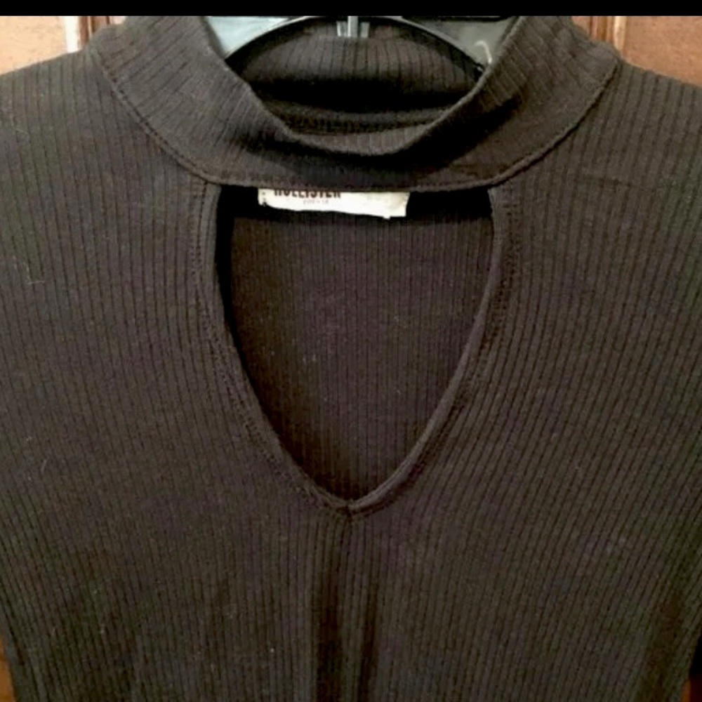 NWOT Hollister Black Keyhole Mock Neck Knit Top S - Picture 4 of 5